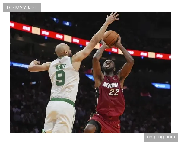 希罗挡拆拉开空间助力热火提升三分效率与突破威胁